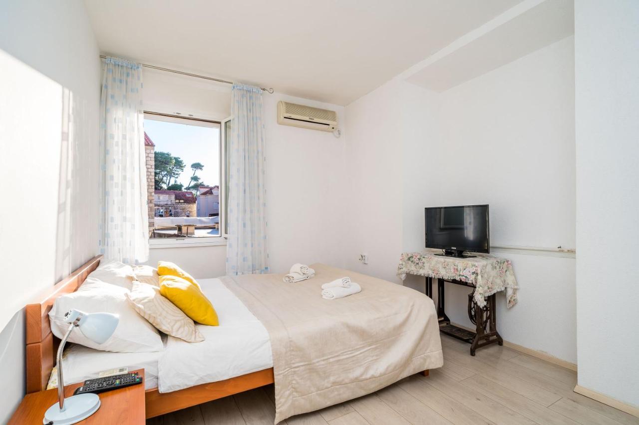 Deluxe Rooms With A Terrace View At Old City Gate Dubrovnik Extérieur photo