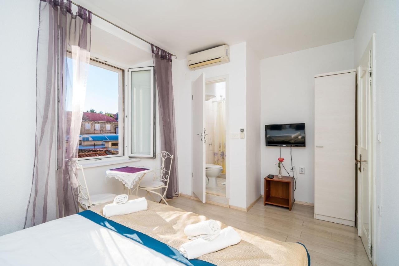 Deluxe Rooms With A Terrace View At Old City Gate Dubrovnik Extérieur photo
